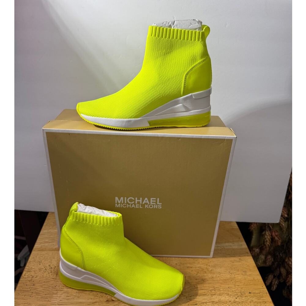 Michael Kors Skyler Extreme Neon Stretch-knit sock Sneaker 43T9SSKFE8D US5.5